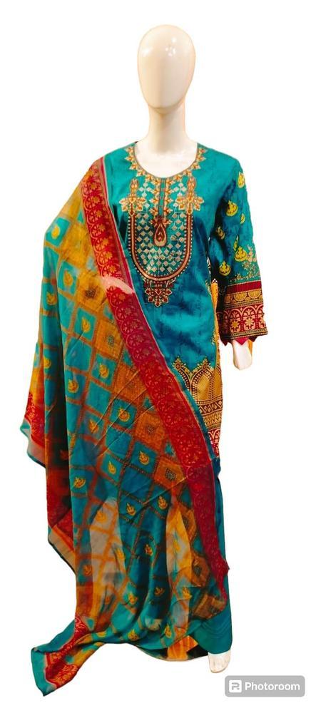 3 Pcs Women's Stitched Lawn Embroidered Suit