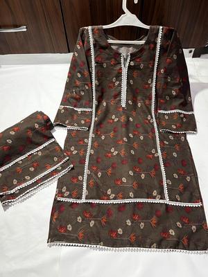 2 Pcs Women's Stitched Dhanak Printed Suit