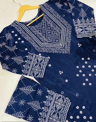 2 Pcs Women's Stitched Arabic Linen Embroidered Suit