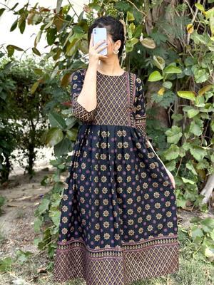 Women's Stitched Arabic Lawn Printed Maxi