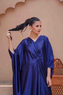 1 Pc Women's Stitched Silk Plain Kaftan