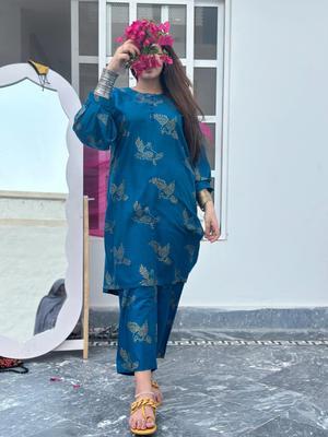 2 Pcs Women's Stitched Linen Suit