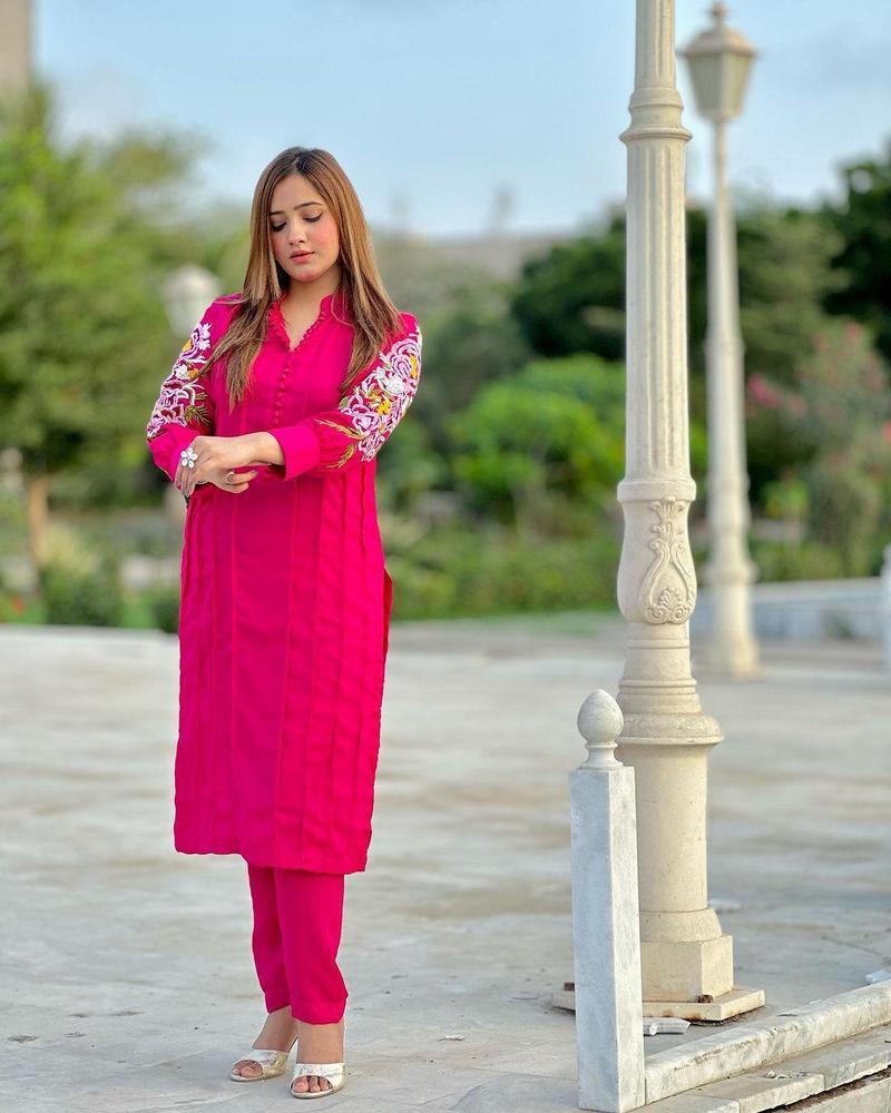 2 Pcs Women's Stitched Arabic Lawn Embroidered Suit