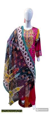 3 Pcs Women's Stitched Lawn Embroidered Suit