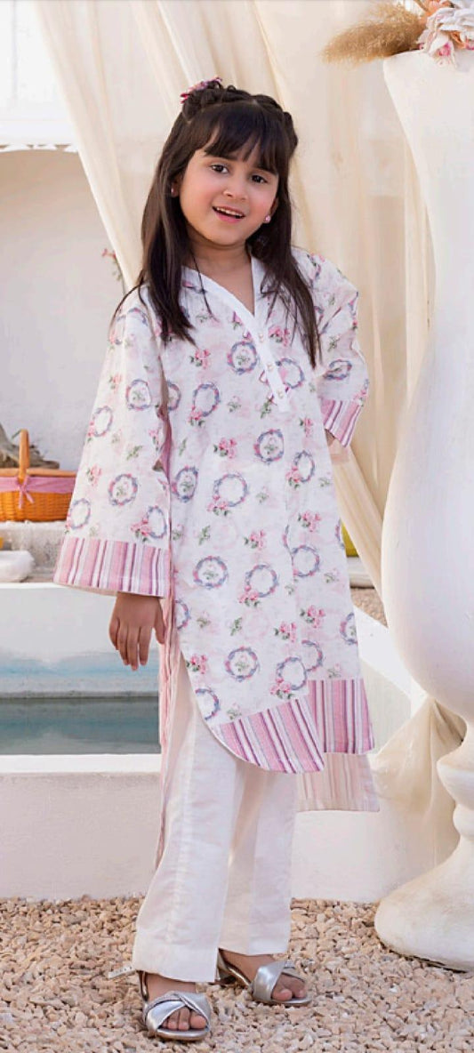 1 Pc Girl's Lawn Printed Unstitched Suit