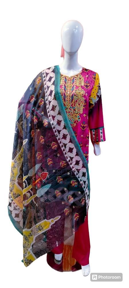 3 Pcs Women's Stitched Lawn Embroidered Suit