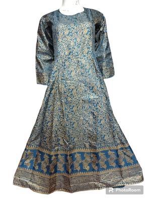 3 Pcs Women Stitched Silk Printed Maxi