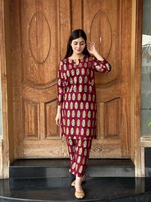 2 Pcs Women's Stitched Arabic Lawn Block Printed Shirt And Trouser