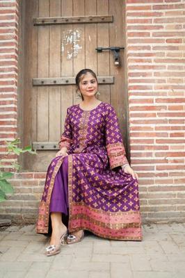 2 Pcs Women's Stitched Lawn Printed Maxi And Trouser