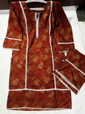 2 Pcs Women's Stitched Dhanak Printed Suit