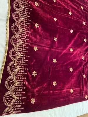 Women's Velvet Embroidered Shawl