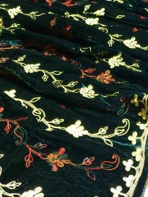 Women's Velvet Embroidered Shawl