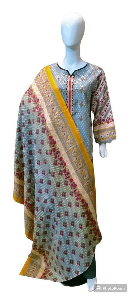 3 Pcs Women's Stitched Khaddar Printed Suit