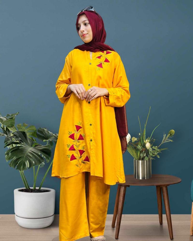 3 Pcs Women's Stitched Lawn Applique Suit