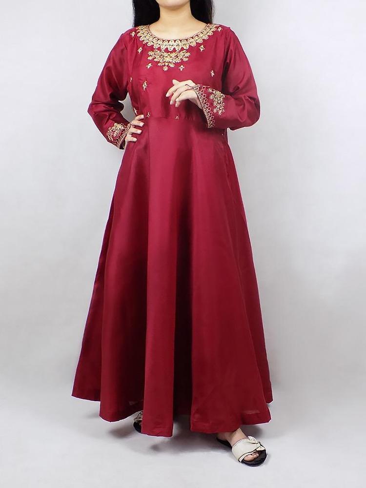 2 Pcs Women's Stitched Silk Embroidered Suit