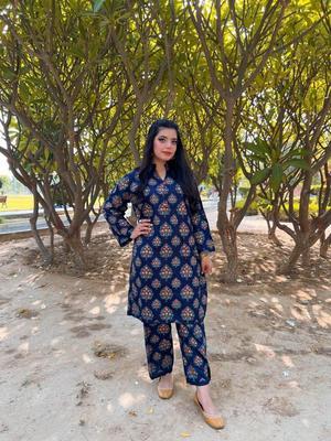 2 Pcs Women's Stitched Arabic Linen Block Printed Shirt And Trouser