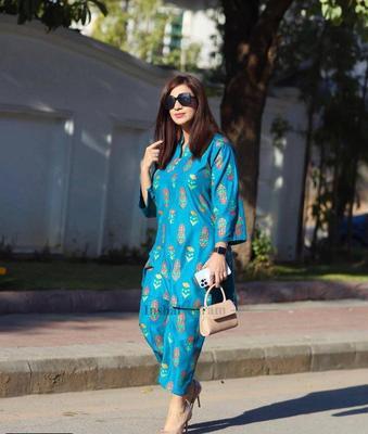 2 Pcs Women's Stitched Linen Block Printed Shirt And Trouser