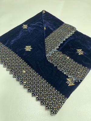 Women's Velvet Embroidered Border Shawl