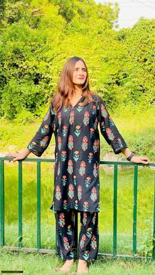 2 Pcs Women's Stitched Linen Printed Suit