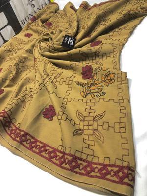 1 Pc Women's Lawn Embroidered Shawl