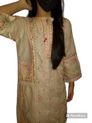 2 Pcs Women's Stitched Lawn Embroidered Suit