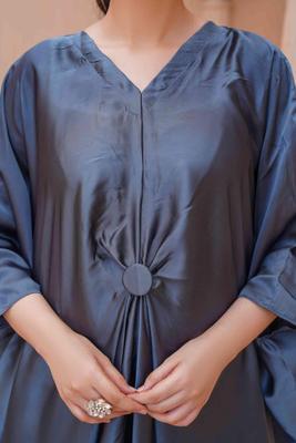 1 Pc Women's Stitched Silk Plain Kaftan