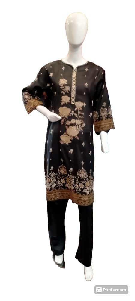 3 Pcs Women's Stitched Lawn Printed Suit