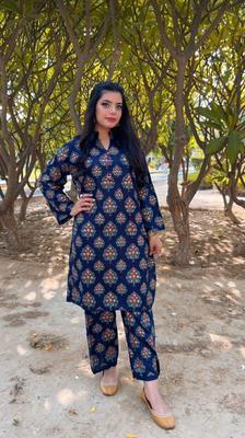 2 Pcs Women's Stitched Arabic Linen Block Printed Shirt And Trouser